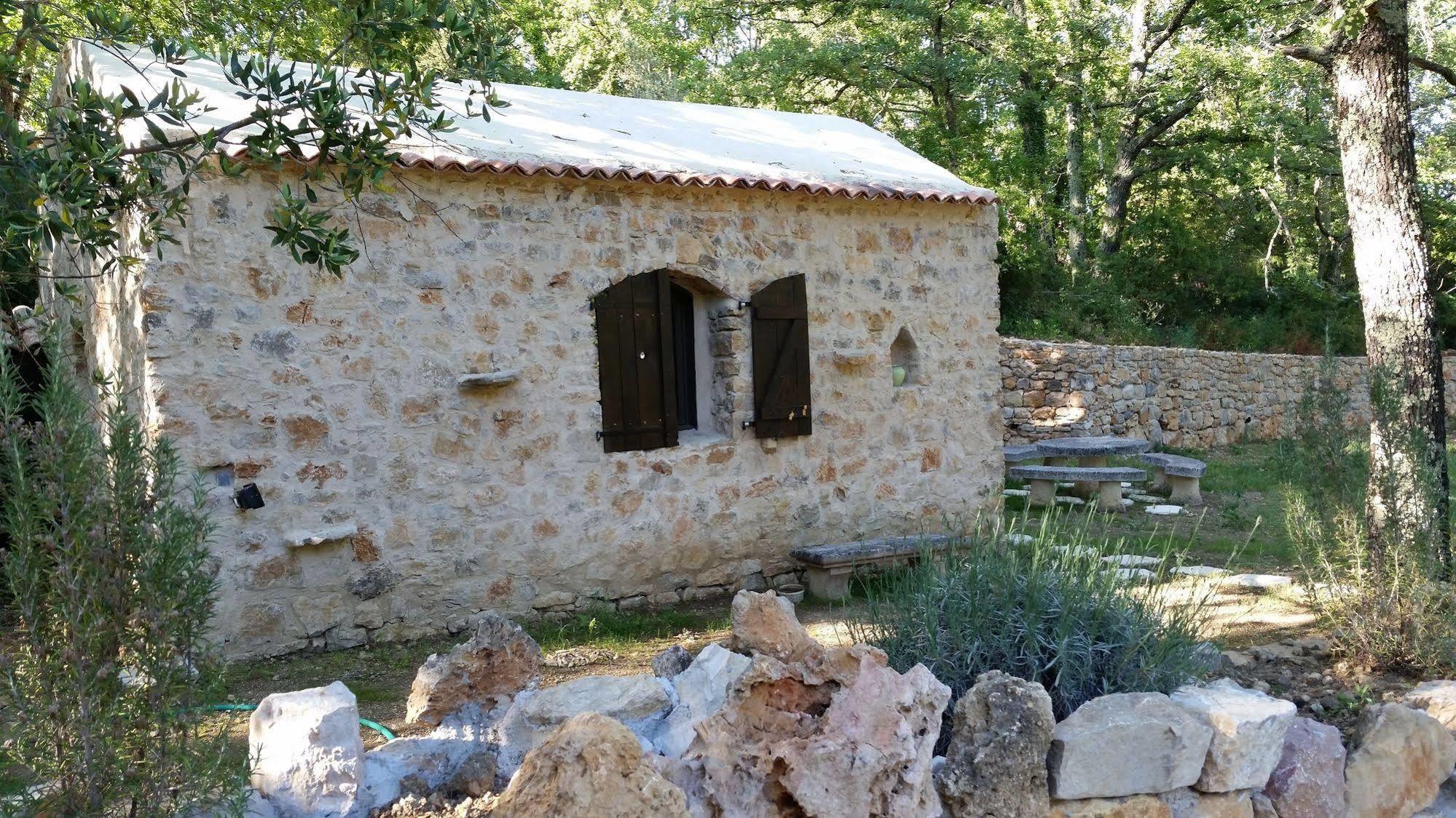 Le Donjon Des Combes Et Son Spa Fayence Exterior photo