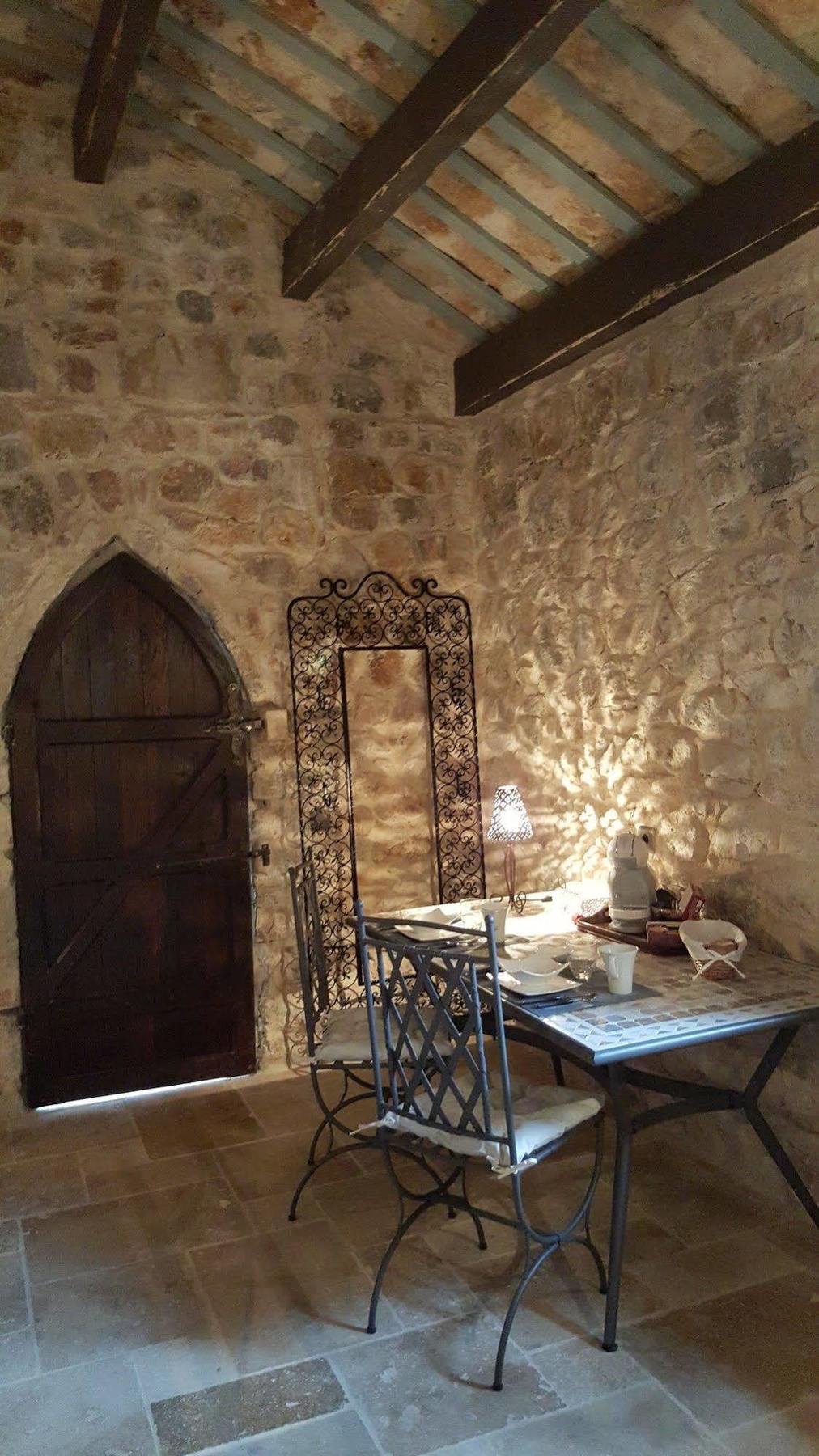 Le Donjon Des Combes Et Son Spa Fayence Exterior photo